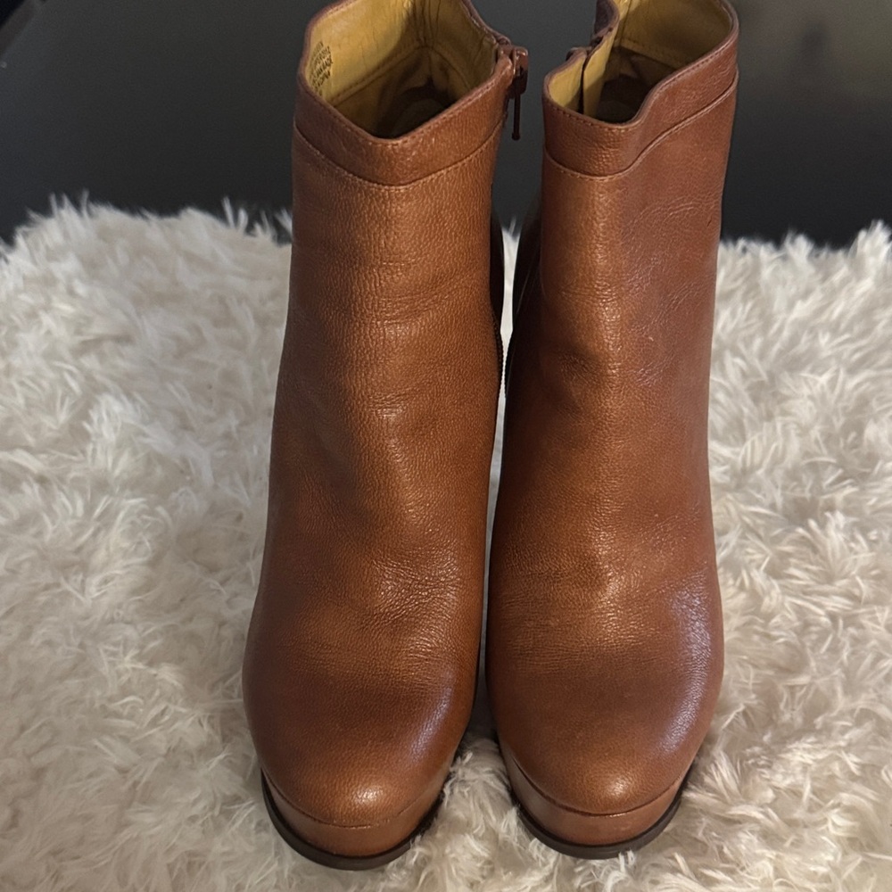 Nine West Tan Leather Ankle Booties